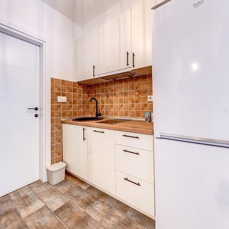 Happy Home Apartments Cattaro Esterno foto