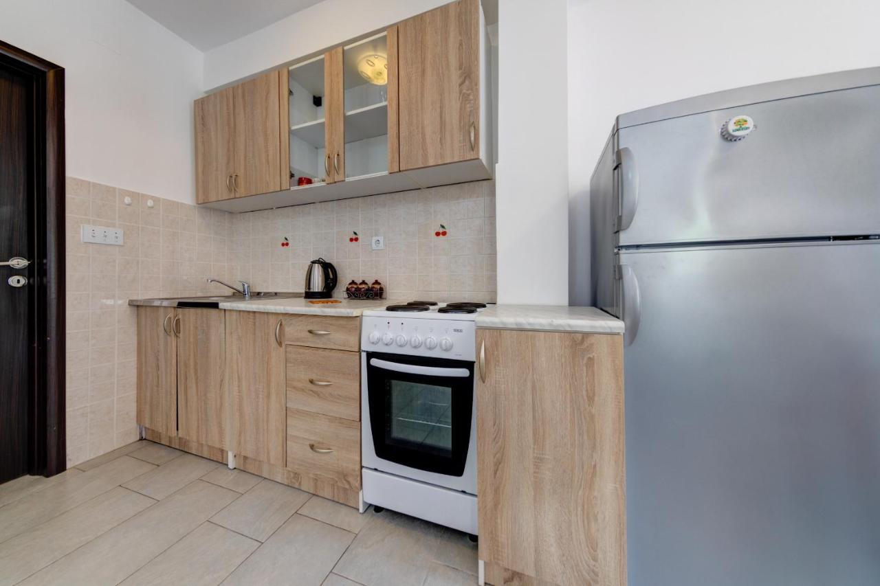 Happy Home Apartments Cattaro Esterno foto